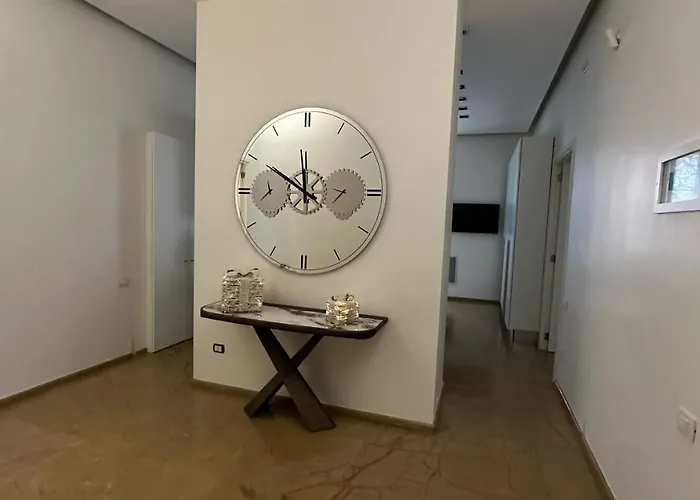 Luxury House With Parking