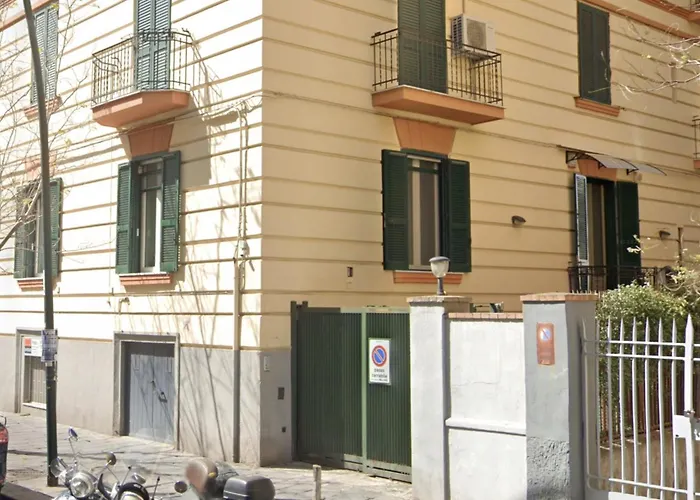 Luxury House With Parking